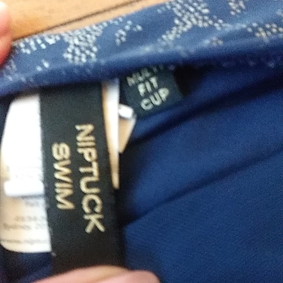 Blue And Silver Slimming Swimsuit By Nip Tuck. Size 6 - Picture 13 of 17